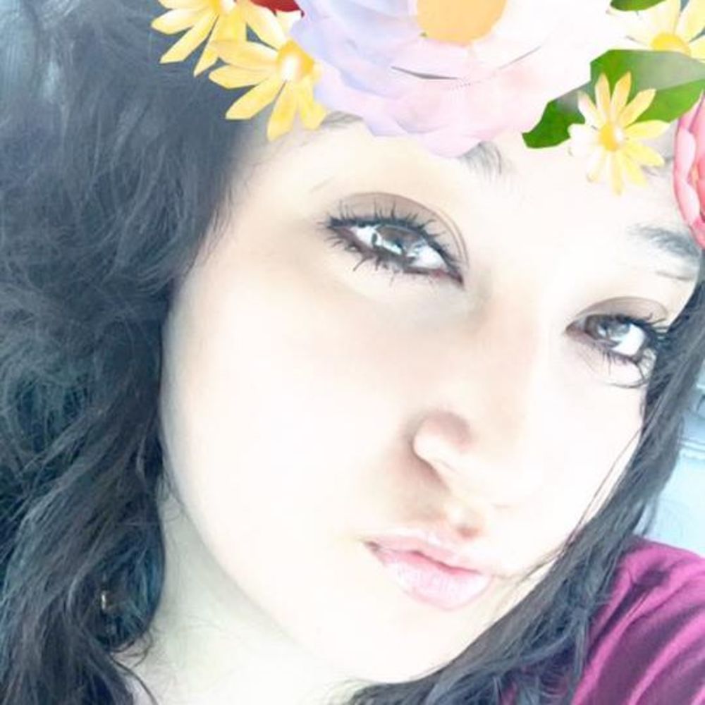 Meet your Posher, Vickyy